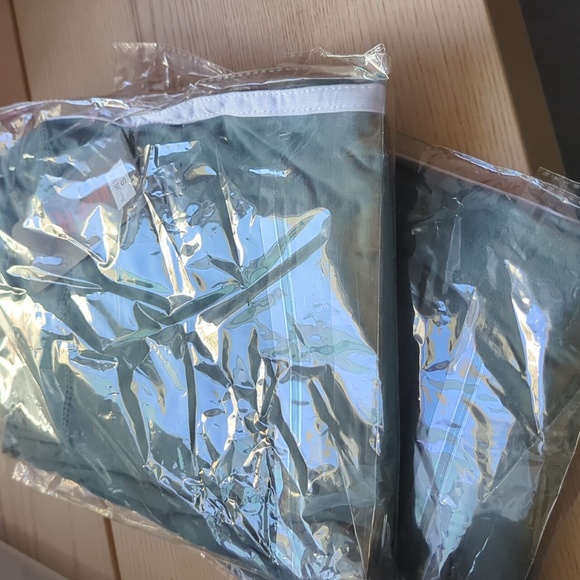 FINAL SALE 🆕🌿HIGH WAISTED LEGGINGS🌿 - Picture 4 of 4